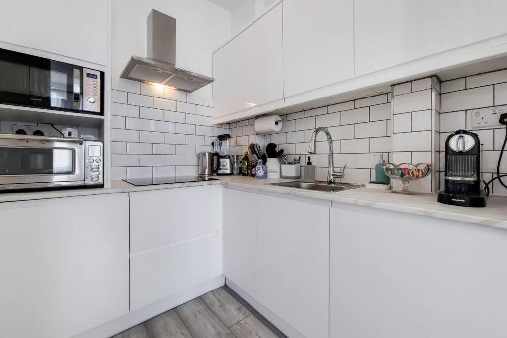 Immaculately Presented 1 Bed Apartment London Exterior photo